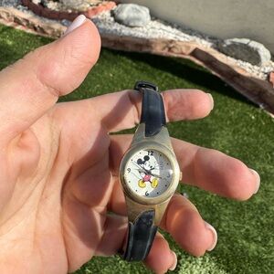Disney MC2283 1990's Mickey Mouse Quartz Watch